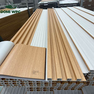 Panneau mural rainuré en PVC de haute qualité au design moderne, revêtement en PVC <span class=keywords><strong>bois</strong></span>-plastique imperméable, nouveau pour l'intérieur - Product Image 3