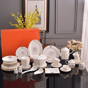 Ensemble de vaisselle de fabricant professionnel boîte brune ensembles de vaisselle cadeaux ensemble de vaisselle en porcelaine osseuse pour 58 pièces - Product Image 1