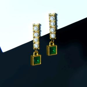 Wholesale F136 <b>Titanium</b> Alloy Electroplated Vintage Zircon <b>Stud</b> Earrings Women's Niche Design Statement Petite - Product Image 3