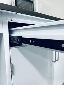 Çelikten Yapılmış Mobil Dolaplar, Laboratuvar Tezgah Dolapları, Çekmece Kulpları ve Kilitleriyle Özelleştirilebilir Laboratuvar Depolama Dolabı - Product Image 2