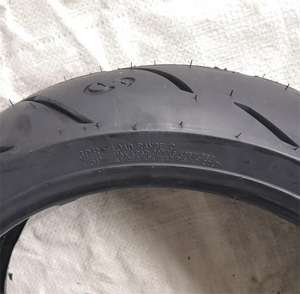 190/55-<span class=keywords><strong>17</strong></span> <span class=keywords><strong>Pneu</strong></span> de <span class=keywords><strong>moto</strong></span> chinois de qualité supérieure 190 55 <span class=keywords><strong>17</strong></span> <span class=keywords><strong>pouces</strong></span> pneus de <span class=keywords><strong>moto</strong></span> sans chambre à air 190/50-<span class=keywords><strong>17</strong></span> 200/50-<span class=keywords><strong>17</strong></span> - Product Image 5