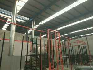 باب وسياج أمريكي من الفولاذ الأسود المقاوم للصدأ بتصميم منحني، سلسلة برو، 32 بوصة. قضبان معدنية متباعدة بارتفاع 8 أقدام وعرض - Product Image 3