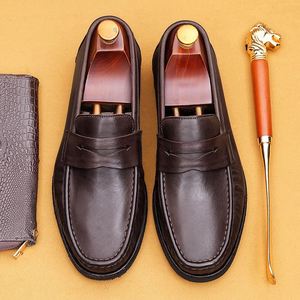 Mocasines de Hombre Ligeros de Cuero de Caballo con Cierre de Cordones, Zapatos Casuales de Negocios, Transpirables y Desodorantes, de Cuero Genuino - Product Image 1