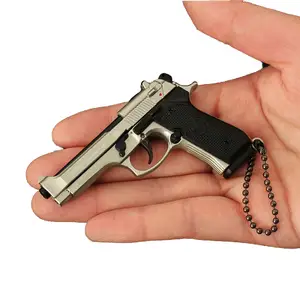Metal Toy Gun Keychain With Beretta M9 Pendant Toy Guns Realistic Metal Model Mini Keychain Metal Gun Keychain