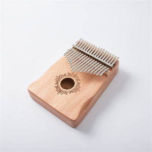 Kalimba en acajou africain à 17 touches, piano à doigts, jouet éducatif avec sac de transport et marteau d'accordage - Product Image 4