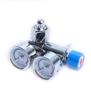 Válvula Reductora de Presión para Cilindro de Oxígeno Médico con Manómetro Doble y Válvula de Manómetro Único para Cilindros de Oxígeno de 2L/4L/10L - Product Image 4