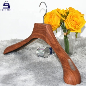 Logo Dập Nổi Gỗ Giống Như Nhựa Móc Lớn Người Đàn Ông Của Áo Tùy Chỉnh Phù Hợp Với Nhựa Móc Áo - Product Image 6