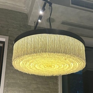 Lustre rond à pompons noir, lampe LED à économie d'énergie, six têtes, pour l'éclairage de la salle à manger à la maison - Product Image 1