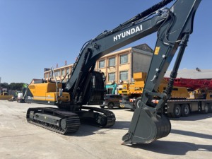 Excavadora Hyundai 220LC 9S lista para trabajar, excavadora hidráulica de 22 toneladas para construcción de edificios y uso de infraestructura - Product Image 2