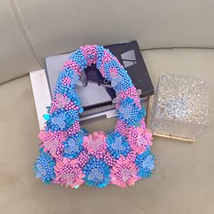 กระเป๋าคลัทช์ติดลูกปัดแฟชั่นสำหรับผู้หญิงกระเป๋าคลัทช์มือลายดอกไม้สำหรับงานแต่งงานงานเลี้ยงตอนเย็น - Product Image 4