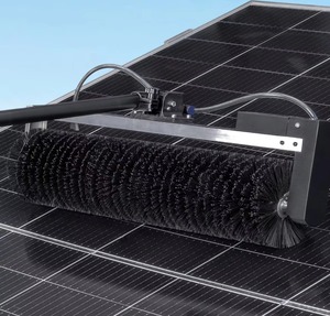 Brosse de nettoyage automatique pour panneaux photovoltaïques avec perche télescopique en alliage d'aluminium et moteur sans balais pour le lavage des panneaux solaires - Product Image 4