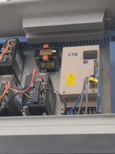 Raintech Portique mobile à grande vitesse Perçage CNC Fraiseuse Taraudeuse pour l'industrie électrique - Product Image 4