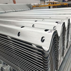 Barrera de tráfico de barandilla de metal corrugado con tablero de viga de acero galvanizado Anticolisión de alta velocidad - Product Image 3