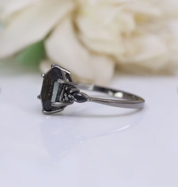 black rutile leaf ring