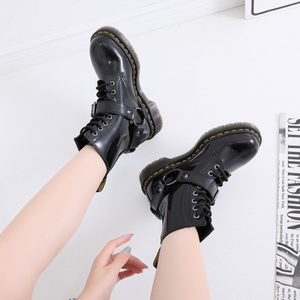 Erkekler ve kadınlar için toka buzağı çizmeler hakiki deri yarım çizmeler yuvarlak ayak düşük topuk Trendy ve bireysel motosiklet ayakkabı - Product Image 6