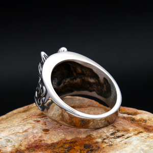Yunnique – bague en acier inoxydable pour hommes, style nordique rétro, loup celtique, design animal, bijoux, cadeau - Product Image 4
