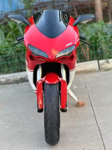 Motocicleta <span class=keywords><strong>de</strong></span> Carreras Usada Directo <span class=keywords><strong>de</strong></span> Fábrica <span class=keywords><strong>con</strong></span> <span class=keywords><strong>Motor</strong></span> <span class=keywords><strong>de</strong></span> Cuatro Tiempos <span class=keywords><strong>de</strong></span> 849cc Refrigerado por Agua Tipo L-Twin Comparable a Autos Nuevos <span class=keywords><strong>de</strong></span> Gasolina - Product Image 5