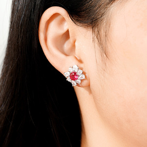 Eleganti Orecchini a Perno a Forma di Goccia Rossa per Donne, Accessori Floreali per Uso Quotidiano - Product Image 3