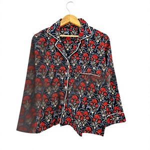 เสื้อเชิ้ตแขนยาวลายเรขาคณิตสำหรับผู้ชาย ผ้าฝ้ายถัก 100% สวมใส่สบายๆ สำหรับฤดูใบไม้ผลิ มีกระเป๋าเสื้อ ของขวัญสำหรับเธอ - Product Image 3