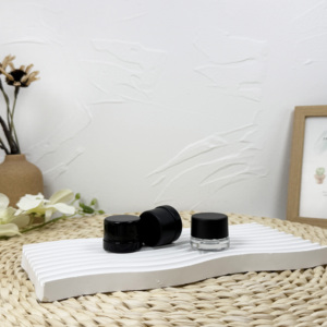 Tarro de vidrio resistente a los niños de 57x80mm con tapón de rosca para almacenamiento de hierbas secas - Product Image 2