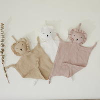 Bavoirs en mousseline de coton unisexe pour bébés, serviettes apaisantes, poupées en peluche, bavoirs d'alimentation pour nouveau-nés et tout-petits – En gros et en stock