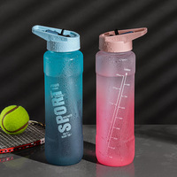 Bouteille d'eau en plastique Tritan sans BPA, écologique, 1L (32oz), avec paille, pour le sport et la motivation, idéale pour la gym et le camping en extérieur