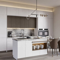 Îlot de cuisine de petite taille en bois de haute qualité, couleur blanche, avec évier