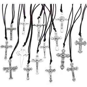 <span class=keywords><strong>Komi</strong></span> vente en gros catholique religieux croix Crucifix pendentif collier en alliage de métal avec <span class=keywords><strong>corde</strong></span> de cire pour les occasions d'anniversaire - Product Image 1