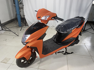 Moto <span class=keywords><strong>Scooter</strong></span> Électrique Adulte 2 Roues CKD 60V 1200W à Grande Vitesse 40-60km/h Avec Pédales – Vente en Gros Usine - Product Image 6