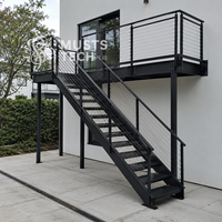 Escalier extérieur en acier de style industriel moderne pour résidence de jardin, conception usine