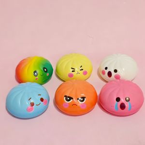 Nouveau Squishy en forme de ravioli avec visage souriant mignon, Kawaii, coloré, cadeau promotionnel de dessin animé pour enfants et adultes, jouets en gros - Product Image 5