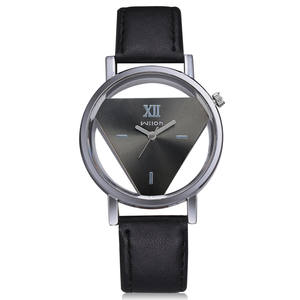 Orologio da Polso da Donna con Quadrante Triangolare Traforato, Design Semplice e Originale, Cinturino in Pelle Bianco e Nero - Product Image 2