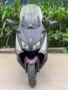 <span class=keywords><strong>Scooter</strong></span> Yamaha TMAX 530 d'occasion haut de gamme - Moteur 530cc ABS TCS Siège et poignées chauffants Faible kilométrage - Product Image 5