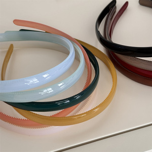 ที่คาดผมพลาสติกสีเจลลี่สำหรับเด็กผู้หญิง ใช้สำหรับล้างหน้า แบบเรียบ ไม่ลื่น ใช้ได้กับทุกชุด ราคาถูก มีซี่ - Product Image 1