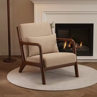 Fauteuil de lecture rembourré de style Mid-Century Modern, structure en bois massif, ergonomique et écologique, pour bureau à domicile.