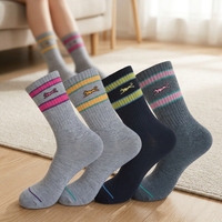 Chaussettes de sport en coton brodées sur mesure pour hommes, avec coussinets doux, rayures et logo animalier