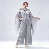Ensemble plissé chic pour femme, prêt à expédier : Tunique brodée aux épaules et pantalon large – Expédition sous 7 jours – Tenue élégante