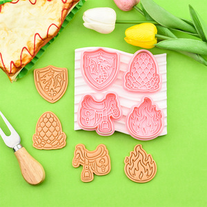 Moule à biscuits en plastique écologique de la série Dragon Magic, design 3D œuf de dragon flamboyant, <span class=keywords><strong>emporte</strong></span>-pièces imprimés DIY - Product Image 4