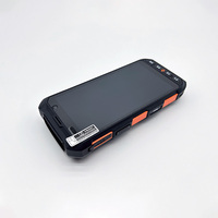 Terminal de données industriel Android 13 avec écran de 5,5 pouces, lecteur de codes-barres, lecteur RFID UHF, scanner portable pour la gestion des stocks