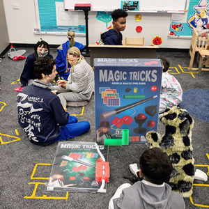 35 Piezas de Juguetes Educativos de Magia con el Pulgar de Plástico, Juegos de Imitación de Magos Simples con Bromas y <span class=keywords><strong>Trucos</strong></span> <span class=keywords><strong>para</strong></span> Niños - Product Image 3