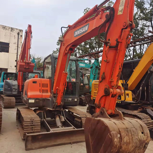 Excavatrice Doosan DX60 modèle 2015, 6 tonnes, 85% neuve, moteur Yanmar 85 CV, pompe hydraulique, composants principaux inclus, godet de 0,2 m³ d'occasion - Product Image 1