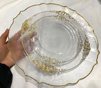 Nouvelle Arrivée Assiettes de Présentation Rondes Dorées de 13 pouces en Plastique avec Bordure Florale pour Dîner, Mariage, Décoration Élégante, Sous-Assiette en Acrylique