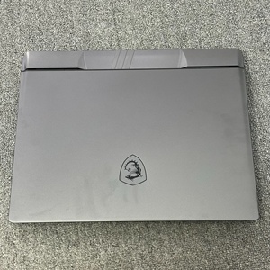 Oferta Destacada: Computadora Portátil <span class=keywords><strong>MSI</strong></span> Titan 16 AI 2025 Ultra 9 Geforce Rtx5070 - Product Image 3