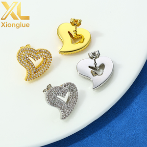 Pendientes de Corazón Hueco de Plata S925 con Moissanita Estilo Hip-hop, Pendientes de Botón de Corazón Hueco de Plata S925 con Moissanita Estilo Ins, Unisex - Product Image 5