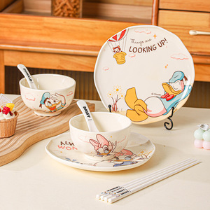 Ensemble de vaisselle en céramique <span class=keywords><strong>Mickey</strong></span> & Minnie 5 pièces (<span class=keywords><strong>assiette</strong></span> + bol + tasse + cuillère + baguettes), ensemble de vaisselle de dessin animé, cadeau - Product Image 5