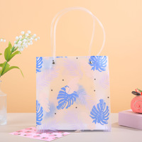 Sac fourre-tout en plastique PP transparent personnalisé en gros, impression de logo, emballage PVC, sac cadeau translucide givré