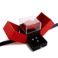 Coffret d'Expédition Saint-Valentin Roses en Savon Fleurs Boîtes à Bijoux en Acrylique avec Collier Coffret Cadeau Floral pour Petite Amie