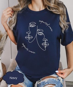 Maglietta Femminista 'Empowered Women Empower Women' da Donna, Manica Corta, Girocollo, 100% Cotone, Vestibilità Comoda, T-Shirt Casual - Product Image 3