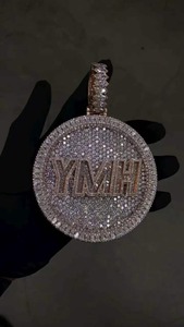 จี้สร้อยคอรูปเหรียญทรงกลมแบบ Iced Out ผลิตในอินเดีย ประดับเพชรระยิบระยับ สไตล์ฮิปฮอป เครื่องประดับแฟชั่นสำหรับขาย - Product Image 6