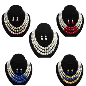 Set <span class=keywords><strong>di</strong></span> Gioielli Personalizzabile in Qualsiasi Colore, Collana <span class=keywords><strong>di</strong></span> Perle a 3 Strati e Orecchini, Disponibile in Diversi Colori, Accessorio <span class=keywords><strong>di</strong></span> Gioielleria con Perle per Donna - Product Image 1